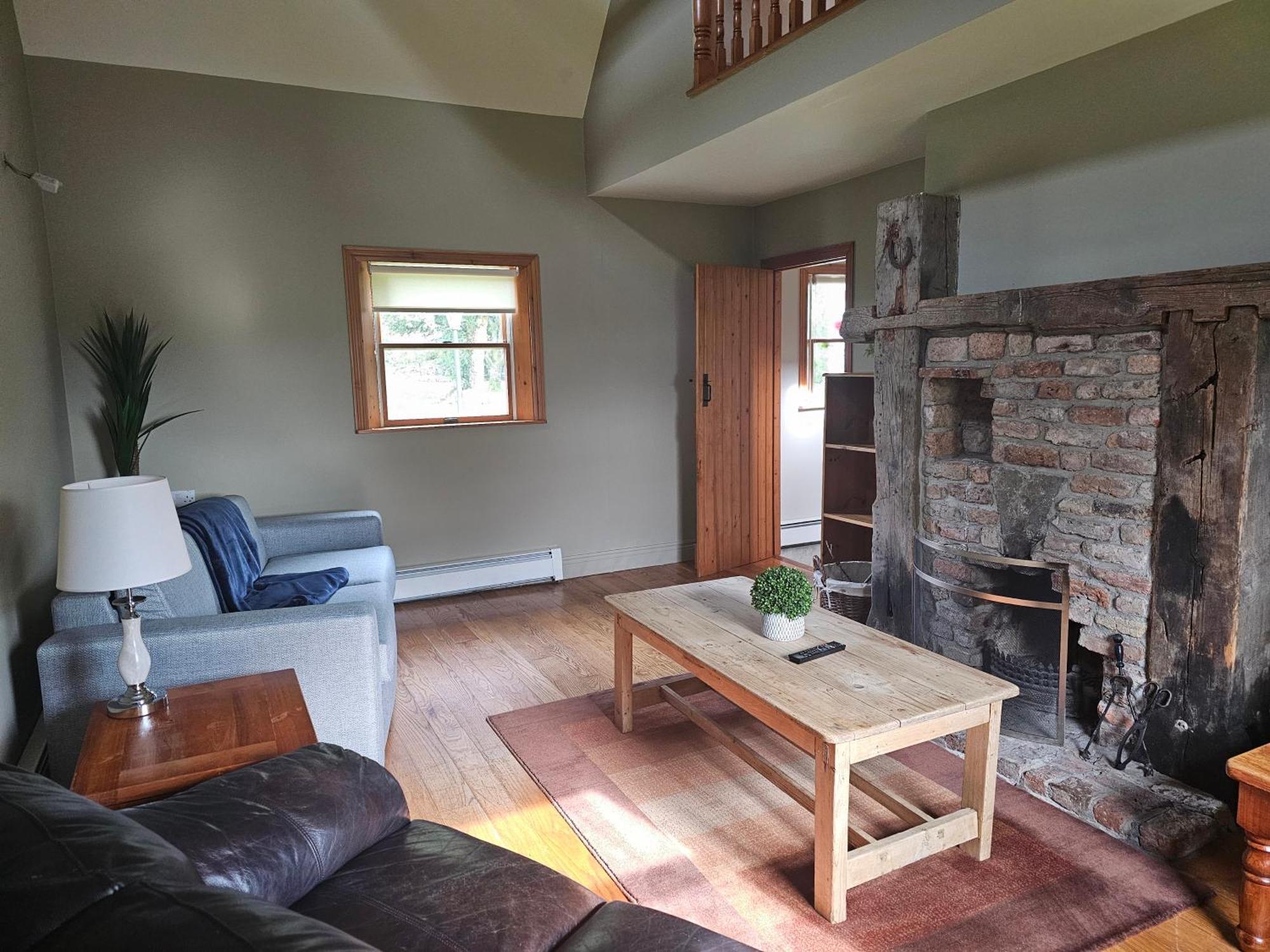 Longford Holiday Red Rose Self Catering Cottage Экстерьер фото